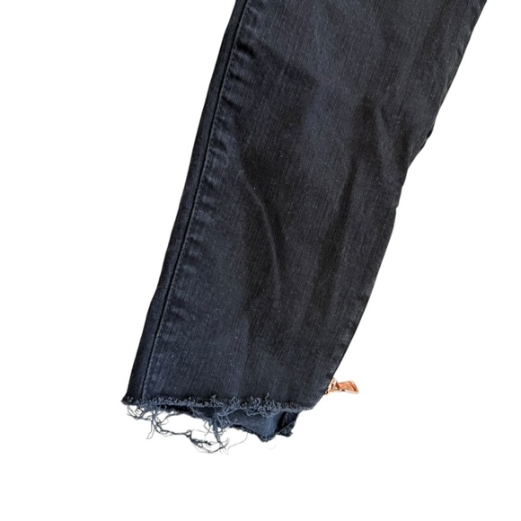 Mother The Stunner Double Zip Ankle Step Fray in Not Guilty - Picture 9 of 10